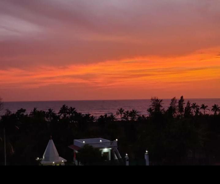 Отель Sunshine Sea View Алибаг Экстерьер фото