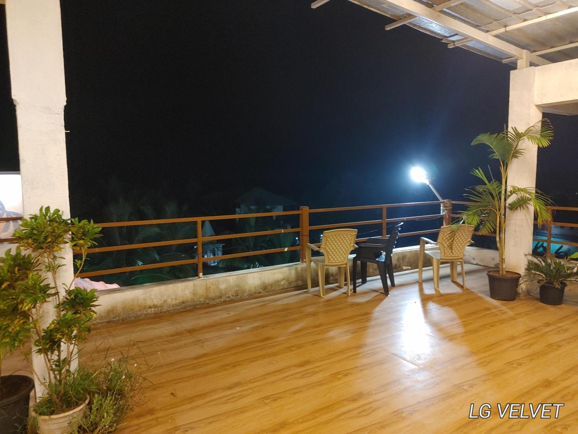 Отель Sunshine Sea View Алибаг Экстерьер фото